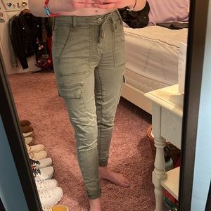 American Eagle, Women’s size 4, green pants
